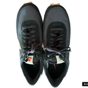 Brand New Nike Women’s Daybreak shoes